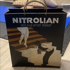 Vintage like metal accessory